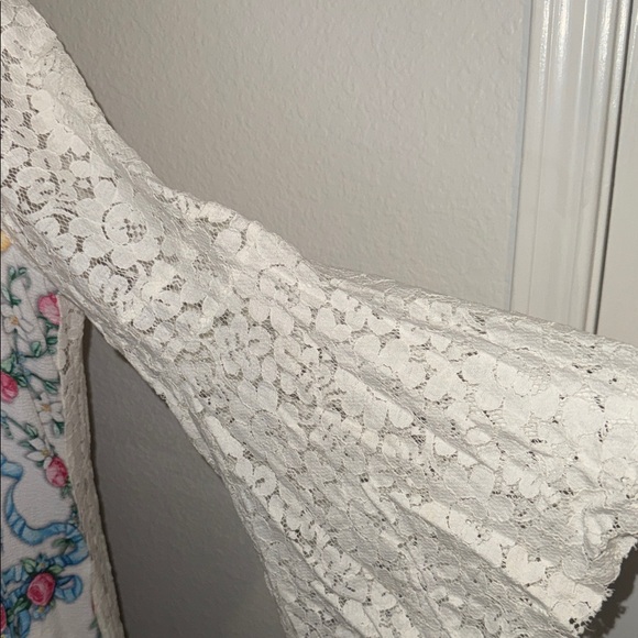 Floral Lace Maxi Dress - Picture 3 of 7